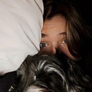 Meet your Posher, Mia